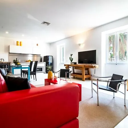 Casa Giulia - Beachfront With 2 Bedrooms, Air Conditioning And Private Parking, Just 30 Meters From The Apartament