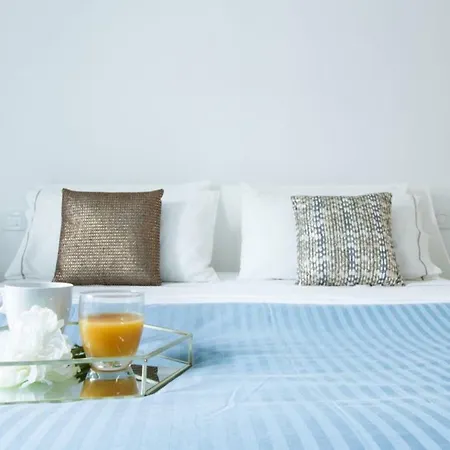 Casa Giulia - Beachfront With 2 Bedrooms, Air Conditioning And Private Parking, Just 30 Meters From The *
