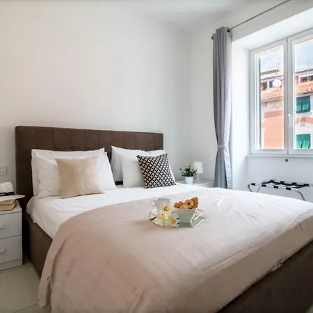 Casa Giulia - Beachfront With 2 Bedrooms, Air Conditioning And Private Parking, Just 30 Meters From The شقة سيستري ليفانتي