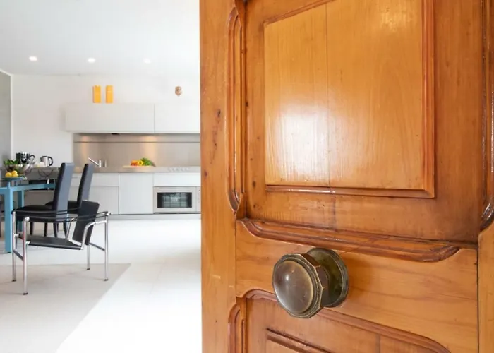 Casa Giulia - Beachfront With 2 Bedrooms, Air Conditioning And Private Parking, Just 30 Meters From The Sestri Levante