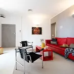 Casa Giulia - Beachfront With 2 Bedrooms, Air Conditioning And Private Parking, Just 30 Meters From The *