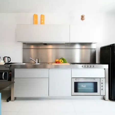 Casa Giulia - Beachfront With 2 Bedrooms, Air Conditioning And Private Parking, Just 30 Meters From The * Sestri Levante
