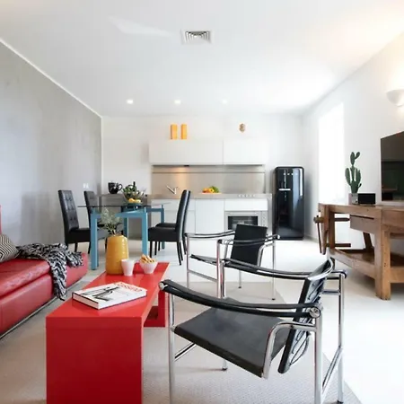 Casa Giulia - Beachfront With 2 Bedrooms, Air Conditioning And Private Parking, Just 30 Meters From The *