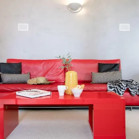 Casa Giulia - Beachfront With 2 Bedrooms, Air Conditioning And Private Parking, Just 30 Meters From The *