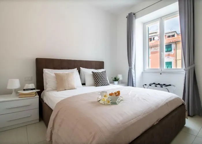 Casa Giulia - Beachfront With 2 Bedrooms, Air Conditioning And Private Parking, Just 30 Meters From The Apartmán Sestri Levante